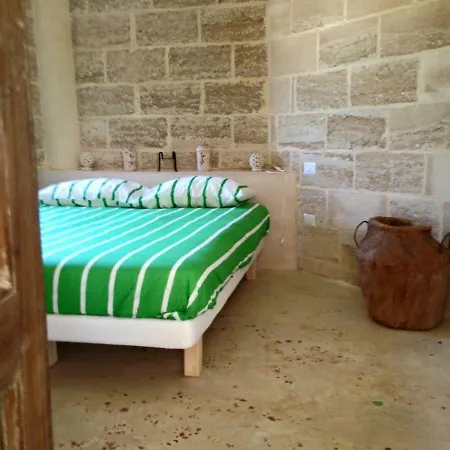 Trullallero Del Salento Racale