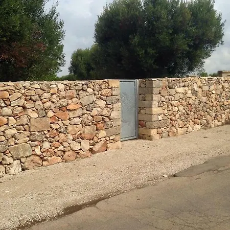 度假居 Trullallero Del Salento